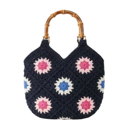 شنطة كروشيه كحلية مزهرة